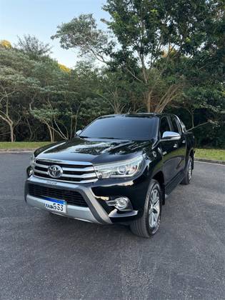 TOYOTA HILUX 2.8 SRX 4X4 CD 16V DIESEL 4P AUTOMÁTICO TOYOTA HILUX 2.8 SRX 4X4 CD 16V DIESEL 4P AUTOMÁTICO